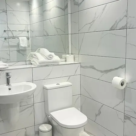 Hotell Court 3*