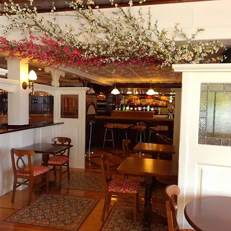 Court Hotell