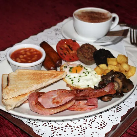 Court فندق كيلارني