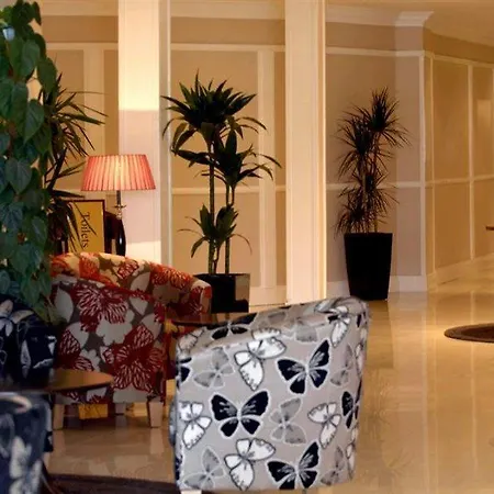 Court Hotell 3*