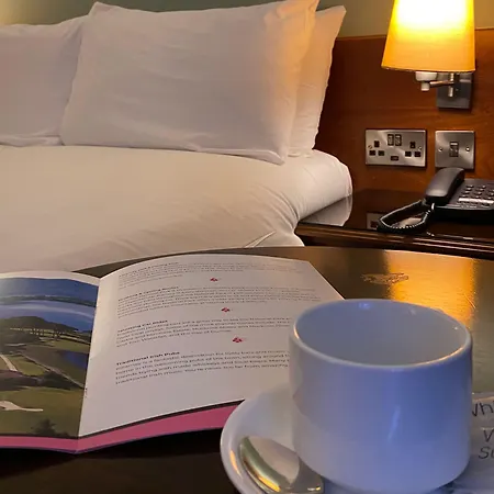 Court Hotel 3*