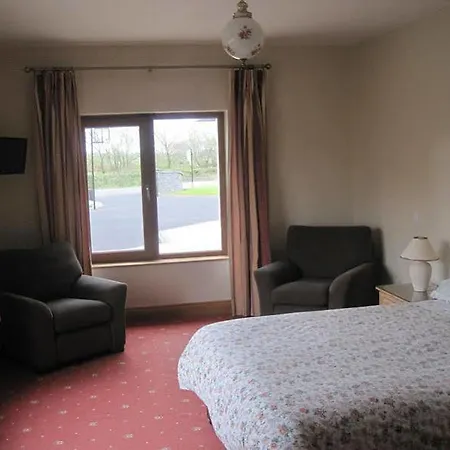 Court Hotel 3*